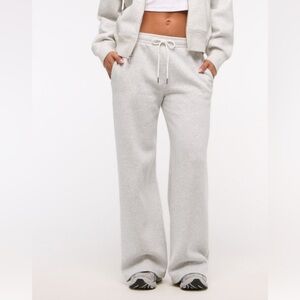 Abercrombie & Fitch High Rise Wide Leg Sunday Sweatpant